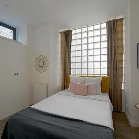 Apartment Atypical & Spacious Close To Beautiful Park Morceau Paris