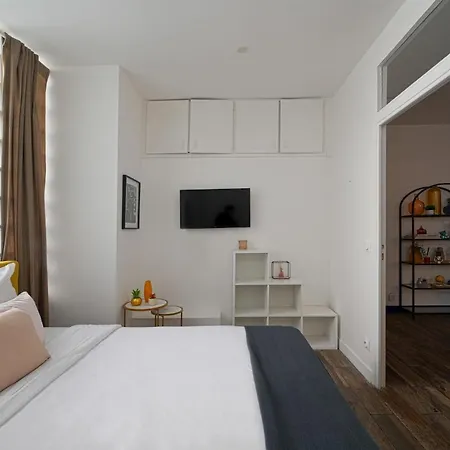 Atypical & Spacious Close To Beautiful Park Morceau Apartment Paris