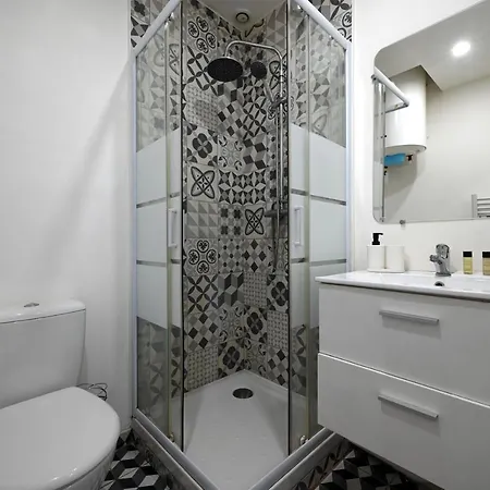 Atypical & Spacious Close To Beautiful Park Morceau Apartment Paris