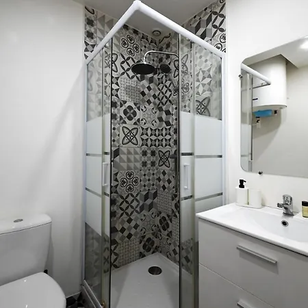 Atypical & Spacious Close To Beautiful Park Morceau Paris