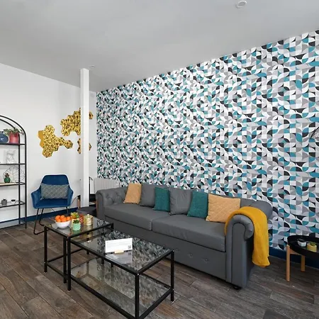 Atypical & Spacious Close To Beautiful Park Morceau *