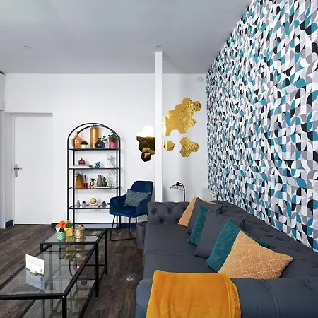 Apartment Atypical & Spacious Close To Beautiful Park Morceau